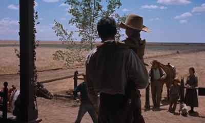 There he is, son. - Giant