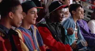 - There he is.
- There you go. That's my boy! - D2: The Mighty Ducks