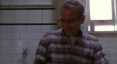 There, you look like
a Hollywood starlet. - Fort Apache, the Bronx