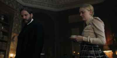 - There must be a clue
in these boxes. - The Alienist