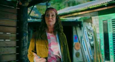There must have been a tracker
on the wee idget's phone. I-- - The Clean Up Crew