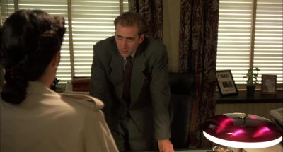 There is no one else in this entire office - Vampire's Kiss