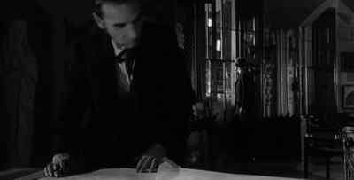 There is no scale. - The Day They Robbed the Bank of England