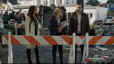 There is no way they're
gonna get this fixed - Christmas at Pemberley Manor