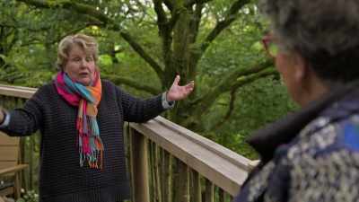 There was one where
there was a restaurant - Extraordinary Escapes with Sandi Toksvig