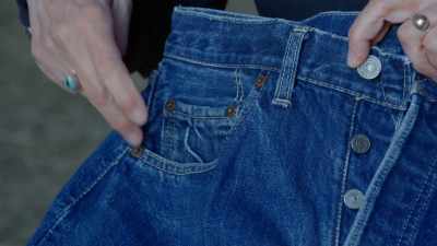 There were rivets on the corners
of the front pockets. - Jews of the Wild West