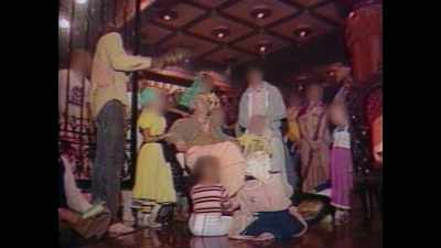 -There seems to be a
special relationship - Krishnas: Gurus. Karma. Murder.
