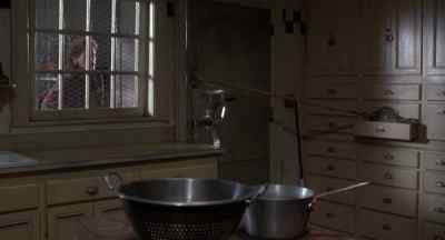 There is somebody in there.
The door's been pried. - The People Under the Stairs