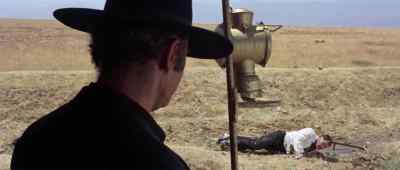 There is tension in the scene,
but everything is played so slowly. - Once Upon a Time in the West