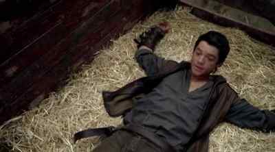 There. To the south. - Legend of the Seeker