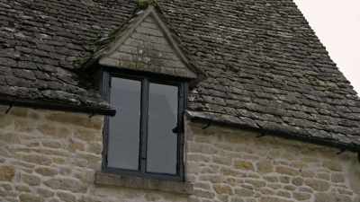 There was this derelict
eighteenth-century cottage, - Extraordinary Escapes with Sandi Toksvig