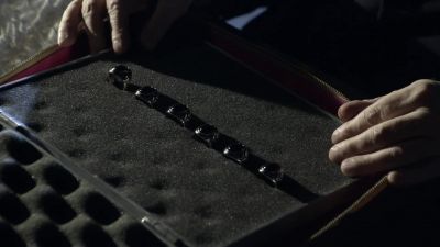 THERE WERE SUPPOSED
TO BE SEVEN. - FlashForward