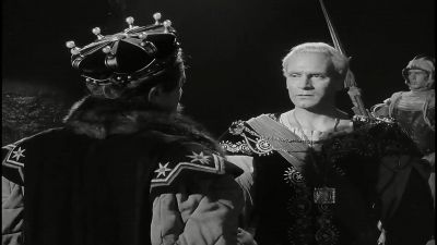 There with fantastic garlands did she come - Hamlet