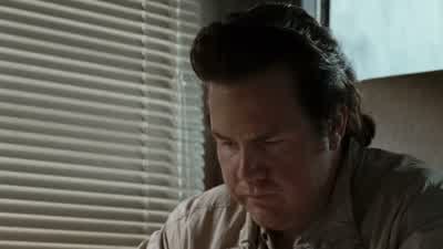 There, you got it on Shelton. - The Walking Dead
