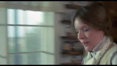 Annie there's a big lobster behind the refrigeratorI can't get it out This thing's heavyMaybe if I put a dish of butter sauce here it'll run out the other side - Annie Hall