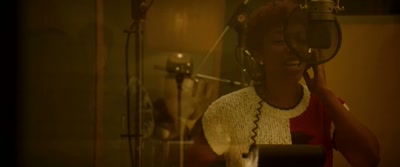 ♪ There's a boy ♪ - Whitney Houston: I Wanna Dance with Somebody