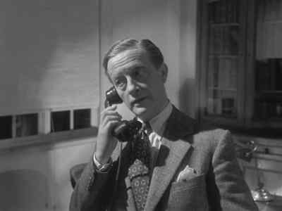 There's a bus-conductor
coming down with Sullivan. - Wanted for Murder