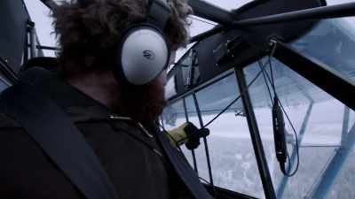 There's a certain amount
of pushing you can do when - Life Below Zero: Next Generation