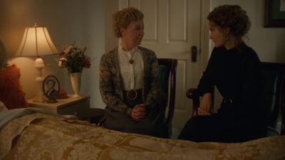 There's a chance I may be
able to save your husband. - Murdoch Mysteries