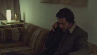 There's a few places here, maybe.
For rent, yeah? Yeah, yeah. - Rosy