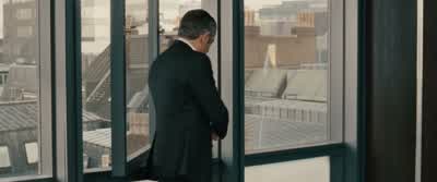 There's a good pussy. - Johnny English Reborn