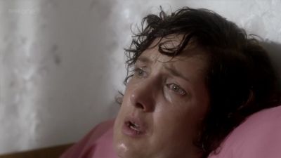 There's a heartbeat. - Call the Midwife