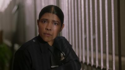 There's a kid in there. - The Rookie