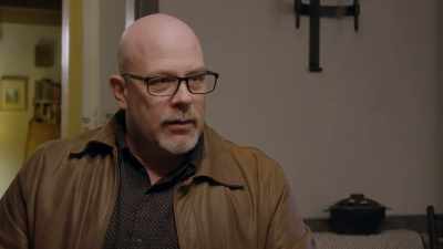 There's a lot going on. - The Holzer Files