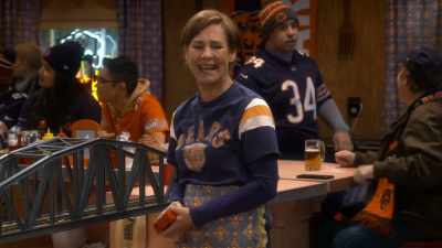 There's a lot of bars - The Conners