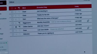 There's a message from Mick. - Supernatural