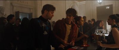 There's a message  in  the music - Under the Silver Lake