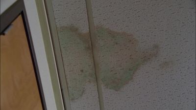 There's a stain. - Monk