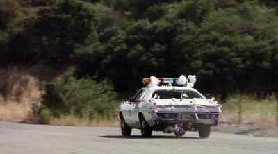 There's a white car up ahead! - The Dukes of Hazzard