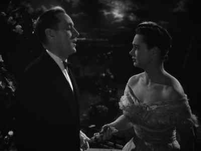 There's about a hundred here. - Last Holiday