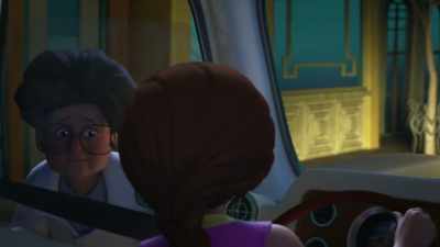There's an elevator
full of people - LEGO Friends: Girls on a Mission