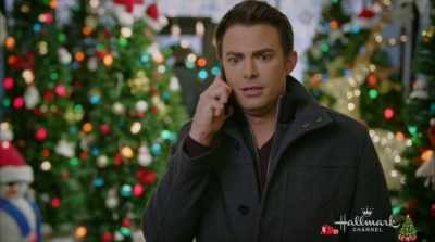 There's someone at the door. - Christmas Made to Order