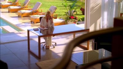 There's been a family emergency. - CSI: Miami