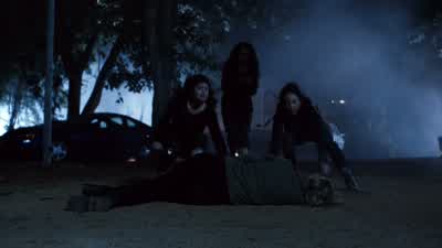 There's been an accident! - Pretty Little Liars