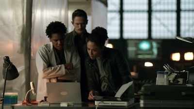 There's brain activity,
highly synchronized, - Debris