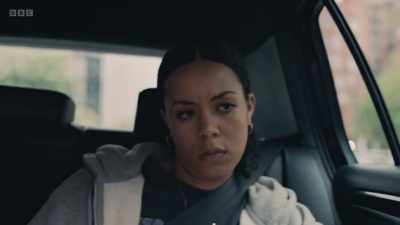 There's this bum dark-skinned ting
that she rolls with, yeah? - Mood