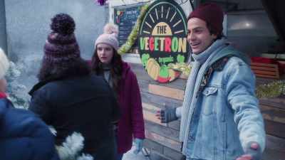 There's my dad,
my mom and my sister. - The Dog Days of Christmas
