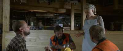 There's this foreigner
who's asking me to ask you - - Master Cheng