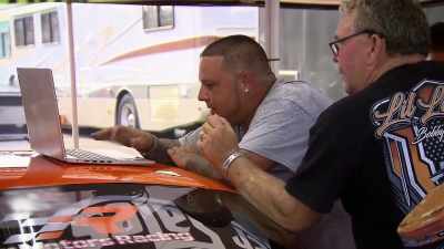 There's fuel in the bottom
down there, but it ain't much. - Street Outlaws No Prep Kings Team Attack