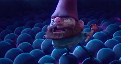 - There's gotta be something we can do.
- Everybody just calm down! - Gnome Alone