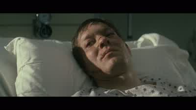 There's this guyHe's a kind of copAt least he used to beHe doesn't care about the lawHe doesn't care about proofHe only cares about what's rightMAN Look at me when I'm talking to youBARR He knows what I didHe knows where I amAnd this guy he made me a - Jack Reacher