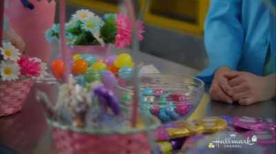 There's just no substitute
for a Cavendish basket - Easter Under Wraps