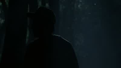 There's more tracks. - The Walking Dead