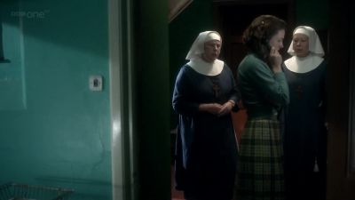 There's no answer. - Call the Midwife