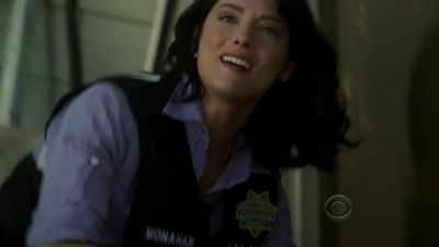 There's no battery. - CSI: Crime Scene Investigation