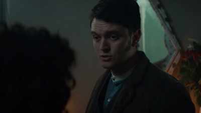 - There's no call
in dressing neat - Dead Still